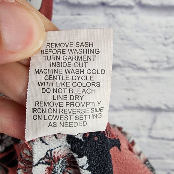 Lapis & Lillies Womens Size Large Off the Shoulder Pink Floral Tiered Midi Dress - Picture 4 of 13